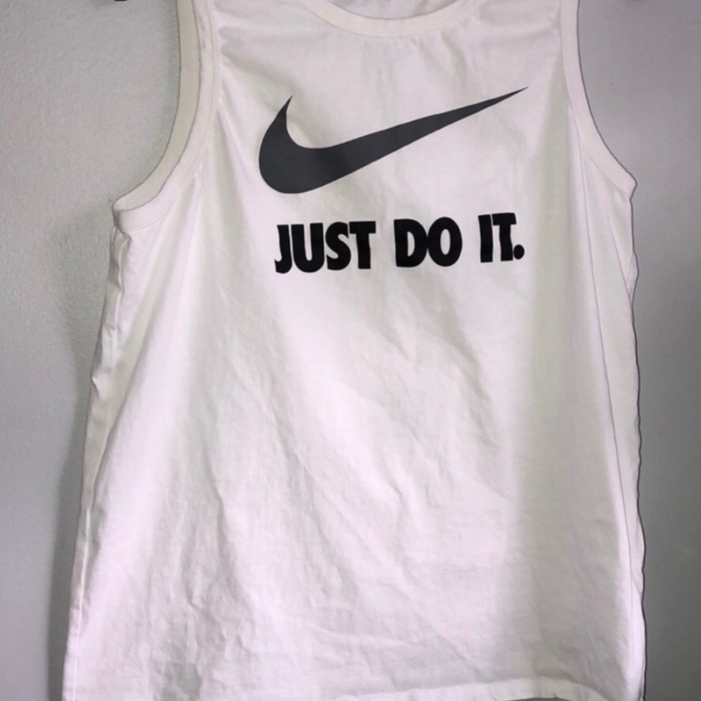 Nike tank top. Size large, EUC